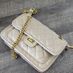 Elegant Cream Quilted Chain Bag